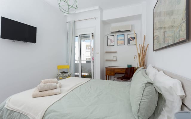 Spacious rooms in friendly Aussie guy’s Nea Chora beach house  - copy 01 - Picture 7