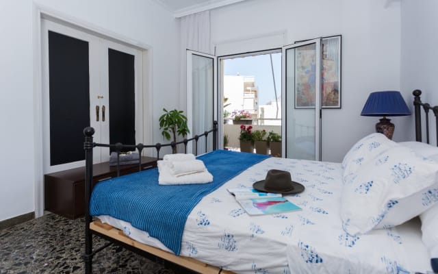 Spacious rooms in friendly Aussie guy’s Nea Chora beach house  - copy 01 - Picture 12