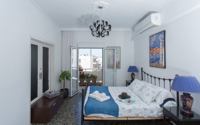 Spacious rooms in friendly Aussie guy’s Nea Chora beach house  - copy 01 - Picture 14