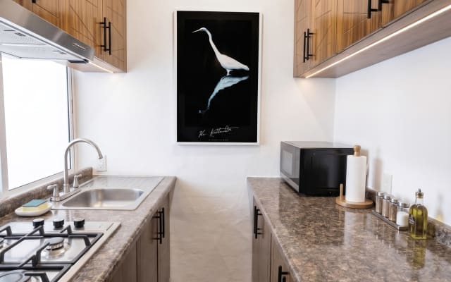 Appartement moderne de 2 chambres près du quartier romantique et de la plage - Photo 6