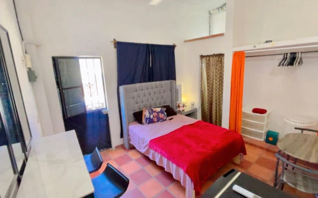 Hermosa habitación ropa opcional
