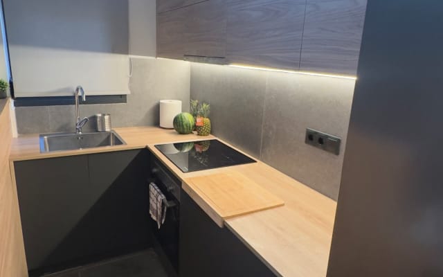 Quarto com casa de banho privativa em gazi
