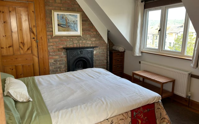 Suite dans une maison victorienne avec vue sur la mer.