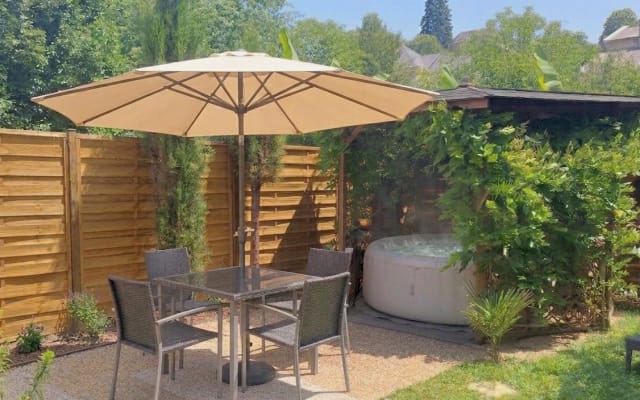 Casa de hóspedes «Le petit bonheur»