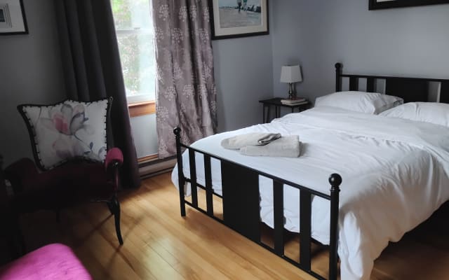 Spacious historic home at the foot of Mont Mégantic.