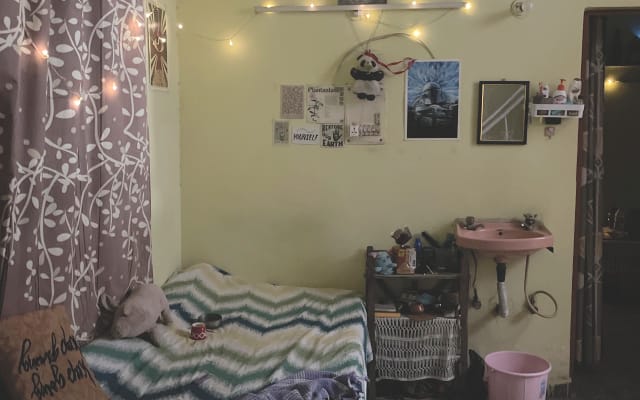 Apartamento de 2 quartos em DDA Kalkaji, na estrada principal, com...