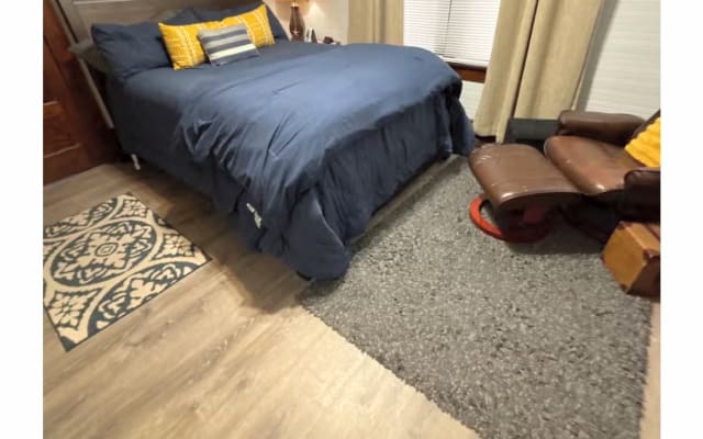 ¡Este piso tan carismático en pleno centro de Milledgeville (Georgia)!