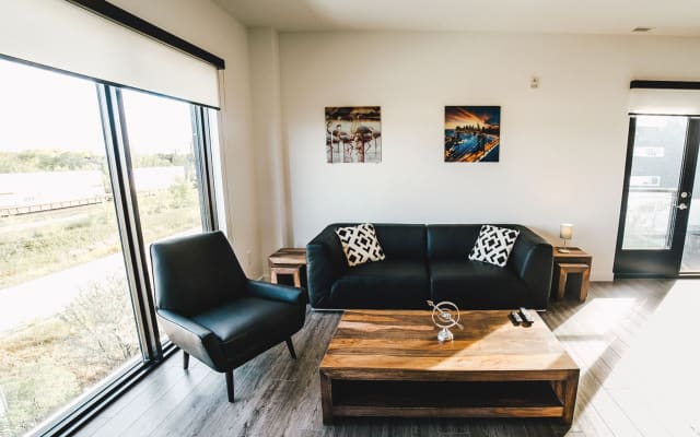 LXTX 2BR Downtown Winnipeg | Fully Furnished | All inclusive