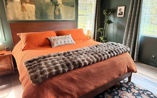 Chambre « Brando King » au Mountain Daddies Bed & Breakfast