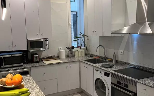 Private room with an en suite bathroom for 2 people