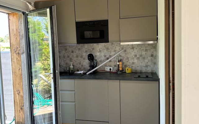 Estudio en el jardín de 20 m2...
A 3 km de las playas de la bahía