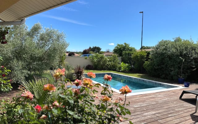 Estudio en el jardín de 20 m2...
A 3 km de las playas de la bahía