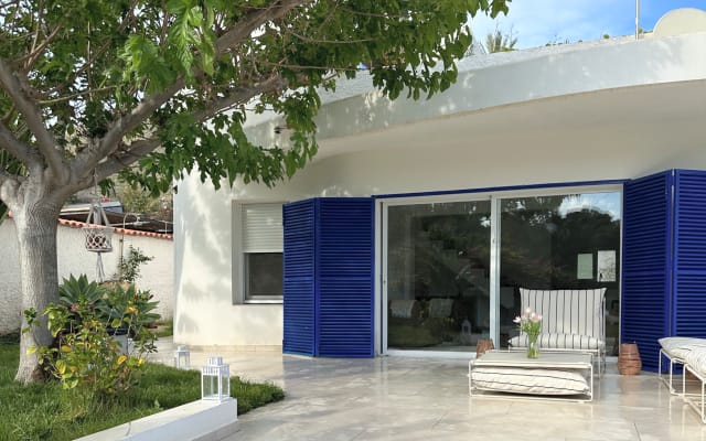 Bellissima camera in una zona residenziale tranquilla, a 5 minuti a...