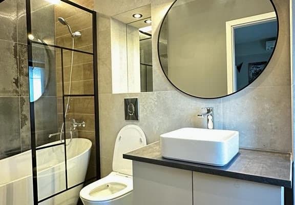 Beautiful apartment at 15 min by bus of Victoriei Square