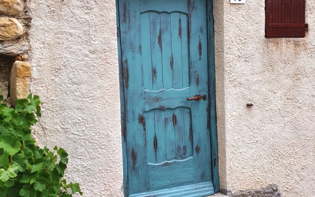 Your retreat in the village with a dreamy view
