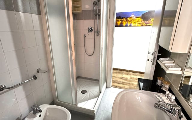 Rome, St. Peter's | Design, Comfort, High-Speed Wi-Fi • Workspace...