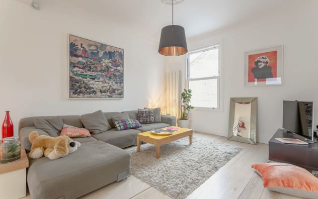 beautiful 2 bedrooms 1 bathroom apartment
