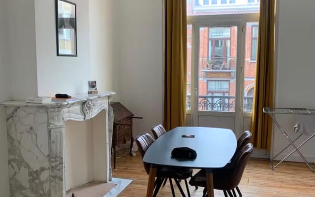 Bright, Classic Apartment