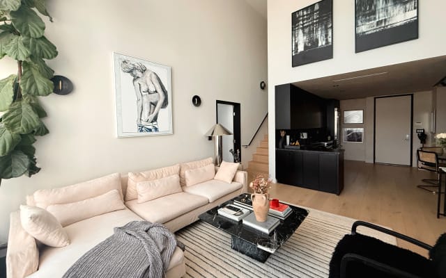 King Room in Central Luxury Hollywood Penthouse W/Pool, Gym, Parking
