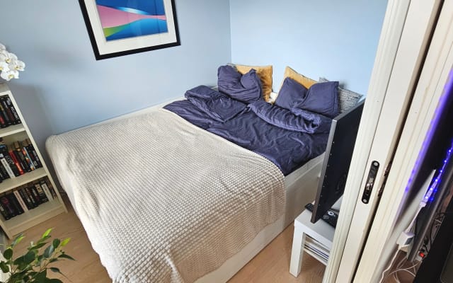 Private room in modern apt w/balcony | 8 mins to Oslo Central