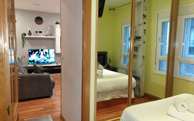 DOWNTOWN MADRID WITH CHARM... - Picture 13