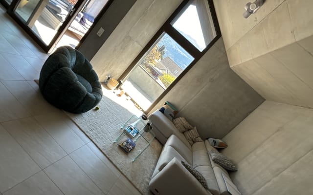 Alojamento moderno e minimalista no coração dos Alpes, ideal para...