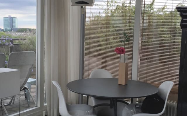 Der gesamte private Gästeflügel des Penthouses im Zentrum mit Blick...
