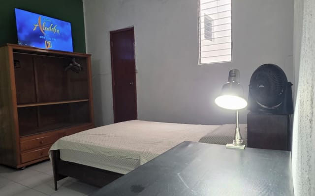 Private room in a home in the historic district near the main market