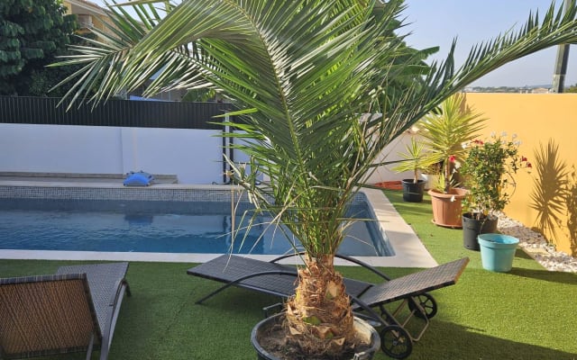 House with pool, just minutes from Albufeira city center.

We welcome