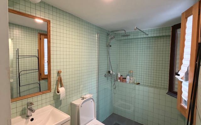 Friendly host in Barcelona. Make yourself at home!