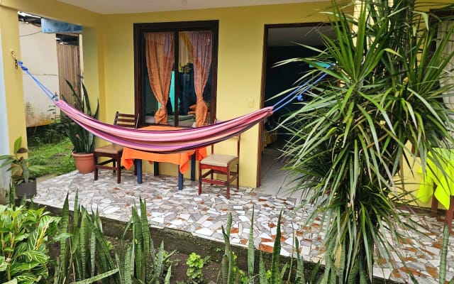 Pura Vida in Tortuguero: Miss Miriam's Cabins #2