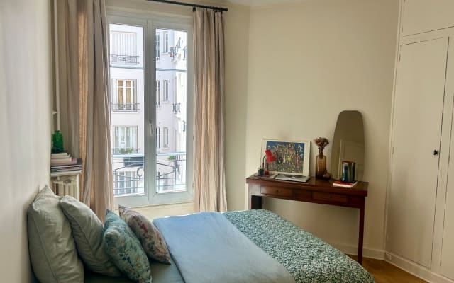 Charming 2-room apartment - Lower Montmartre