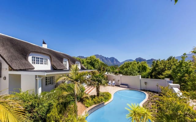 Um oásis de tranquilidade com vistas sensacionais sobre Franschhoek