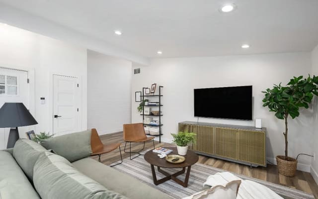Affordable LA Apartment in a Great Neighborhood — Bright, Clean.
