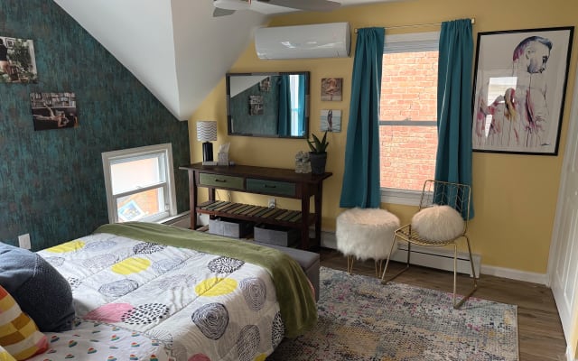 Sunny Room & Bath in LGBTQ+ Home