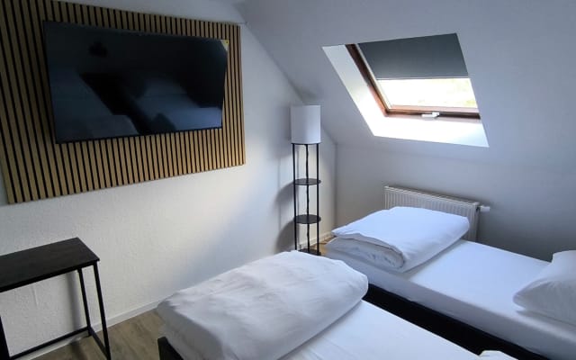 One Room, Two Beds in the Paderborner Countryside