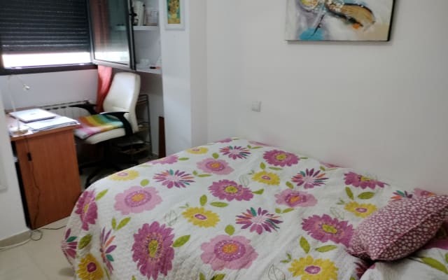 Room in a quiet area, near the Liencres gay beach