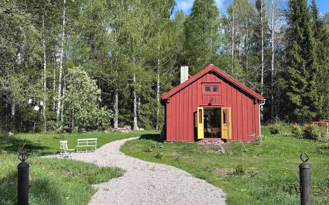 « Little Cottage », un havre de paix en pleine forêt, au bord de la...