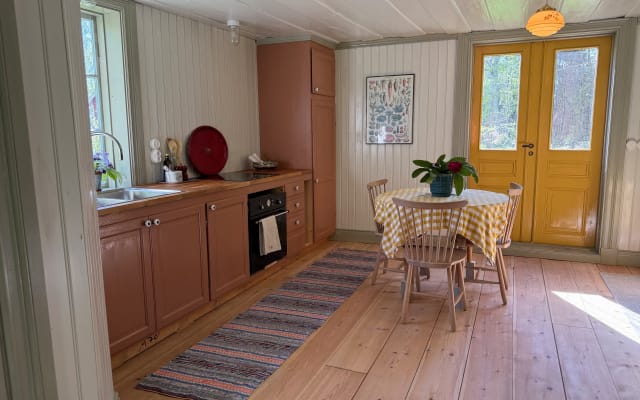 « Little Cottage », un havre de paix en pleine forêt, au bord de la...