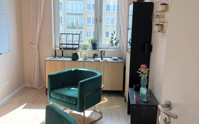 Magnifique grand appartement avec vue sur les toits, situé au centre...