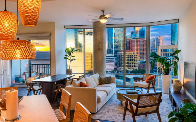 Luxuriöse Unterkunft in der Innenstadt von Austin mit Balkon und Blick 