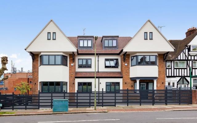 Cosy Golders Green Studio | WiFi | Sleeps 4