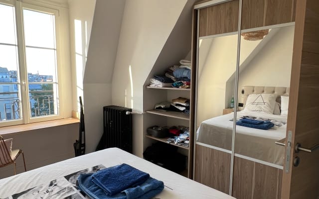 Montmartre - 1 Bedroom flat with rooftop view over Paris