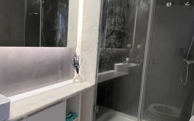 Chambre moderne et chaleureuse au cœur de Lisbonne