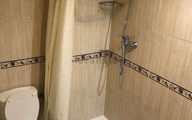 Alquilo habitacion con baño por días. A partir de agosto 2026.