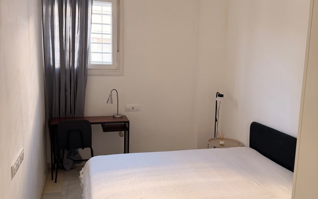 Apartamento moderno perto do centro / Jerez
