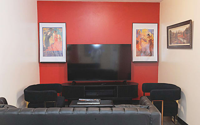 Large Private Downtown Apartment | 2BR + 2BA + 60” TV | Walk to...