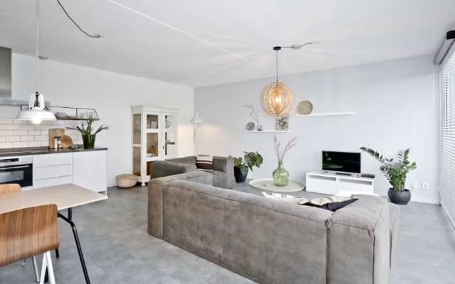 Chic Exotic Furnished Two Bedroo Home In Town