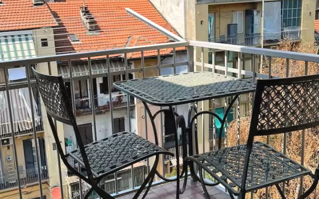 Bright Top Floor apartment in Turin Cenisia