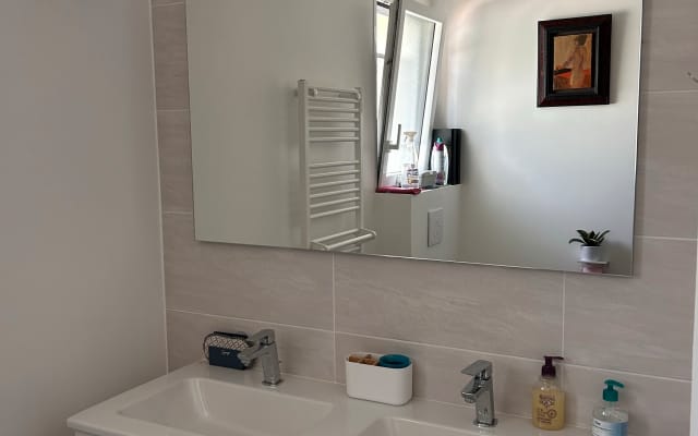 Gästezimmer, in der Nähe von Geschäften und mit Anbindung an die...